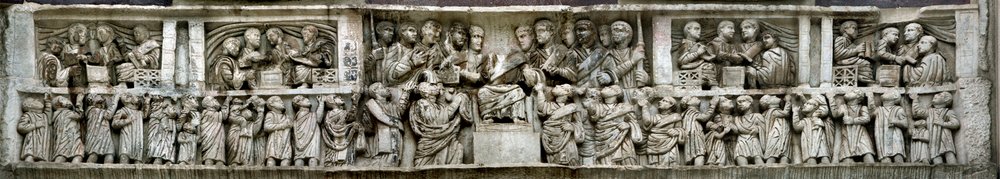 Konstantin verteilt Geld an das Volk Liberalitas. (Detail) von Classical Antiquities