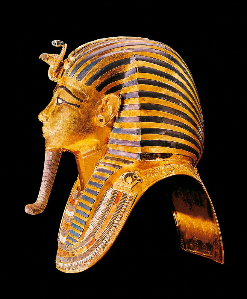 Die goldene Maske des Tutanchamun. Um 1340 v. Chr. Aus dem Grab des Tut-Ankh-Amon (Tutanchamun oder Tutankhamun), Tal der Könige, Deir el-Bahari (Dayr al-Bahri). Kairo. Ägyptisches Museum. von Egyptian 18th Dynasty