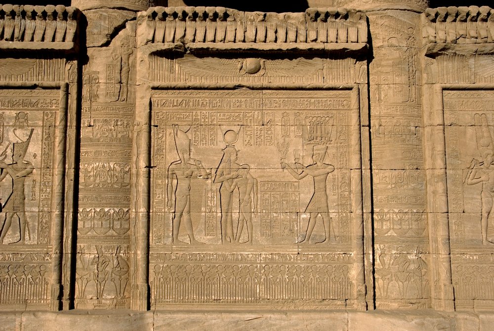 Ägyptische Antike: Römisches Mammisi zur Erinnerung an die Geburt von Ihy, Sohn der Isis. Hathor-Tempel, Denderah, Ägypten von Egyptian Ptolemaic Period