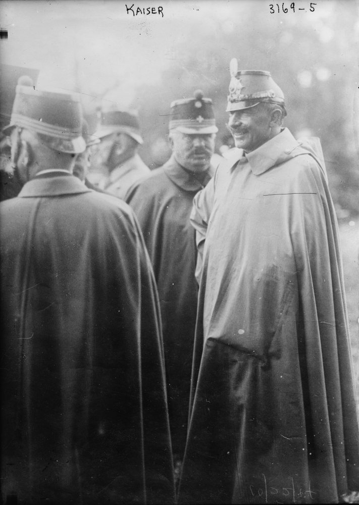 Kaiser Wilhelm mit seinen Truppen, 1914-18 von George Grantham Bain