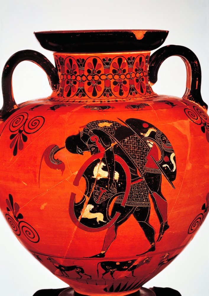 Griechische Zivilisation, 6. Jahrhundert v. Chr. Schwarzfigurige Keramik. Amphore mit der Darstellung von Ajax, der den Leichnam des Achilles trägt. von Greek School