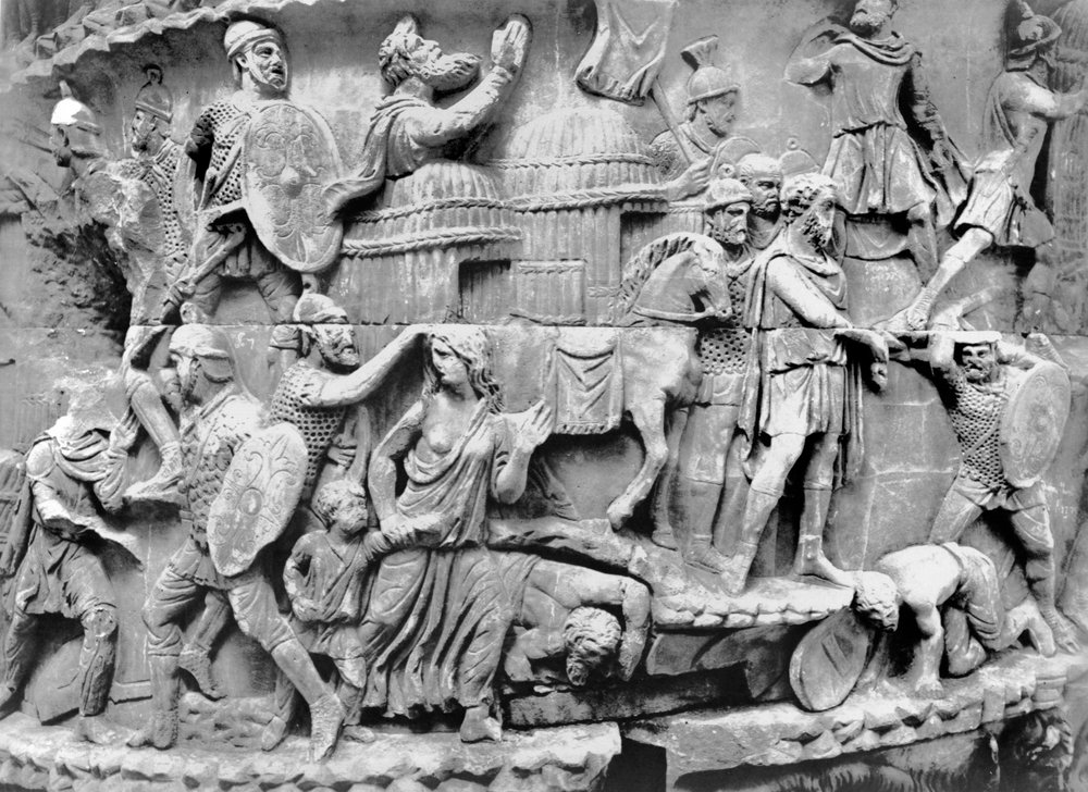 Der Kaiser kommt in ein Dorf, während es geplündert wird (Detail) von Roman