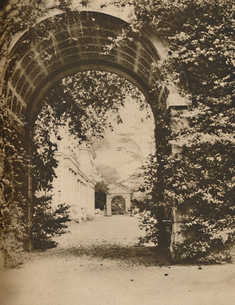 Schöne Anlagen in Gunnersbury, der Öffentlichkeit als neuer Park zugänglich gemacht, ca. 1935 von Unbekannt