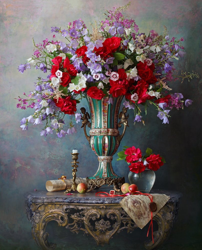 Lebhaftes Blumenstillleben von Andrey Morozov