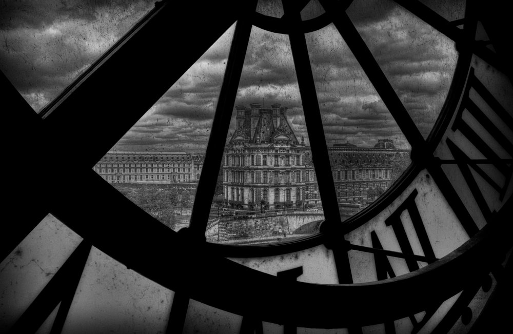 Louvre Durch Große Uhr von Christian MARCEL