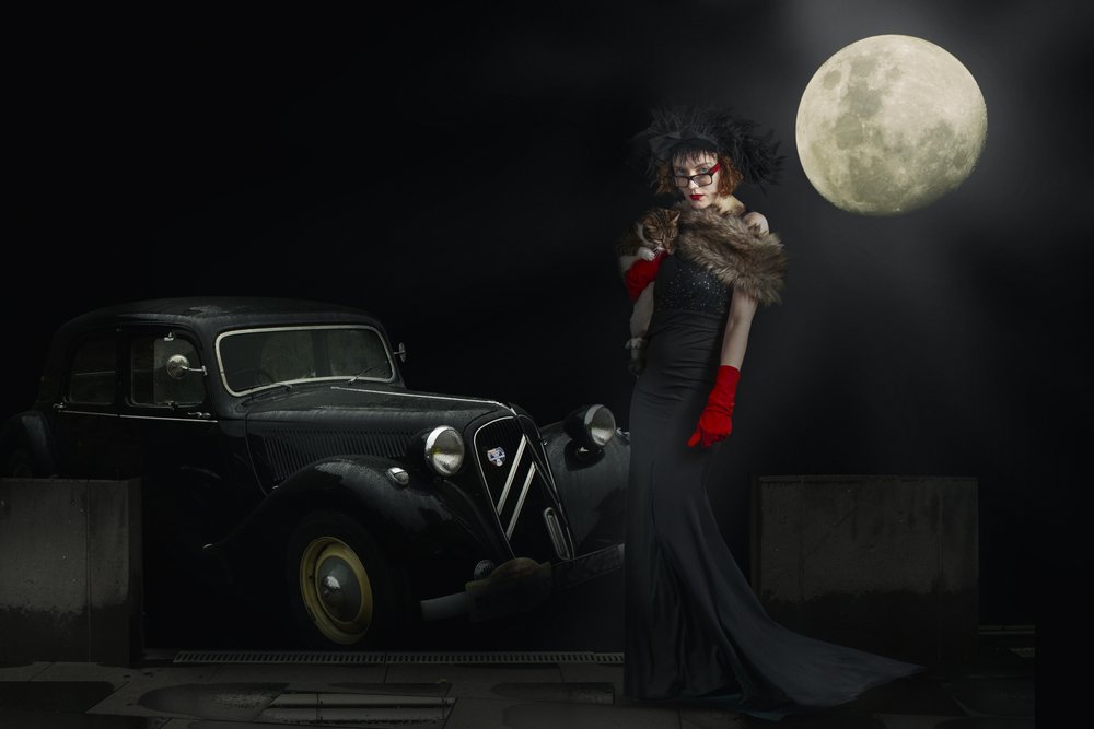 Mondbeschienene Noir-Eleganz von Christine von Diepenbroek