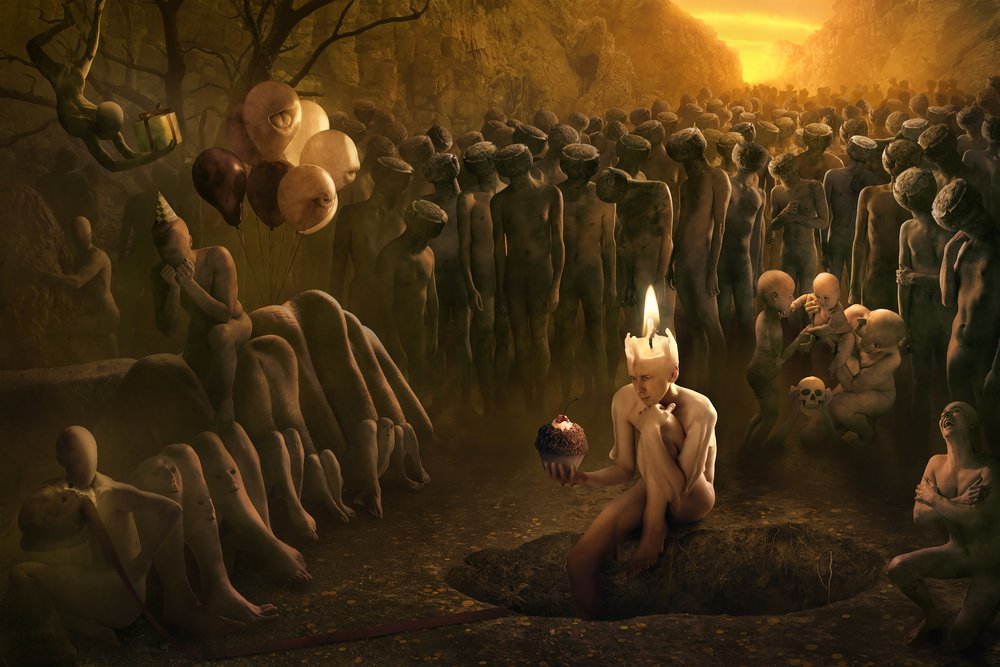 Surrealer Kerzenlichtumzug von Christophe Kiciak