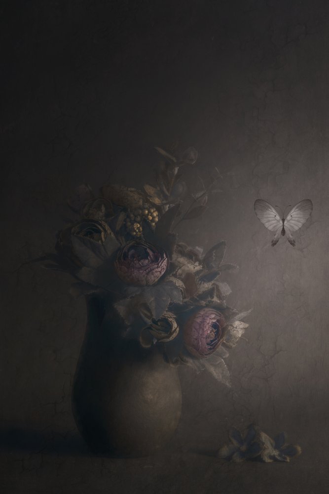 Stimmungsvoller Blumen-Schmetterling von Cicek Kiral