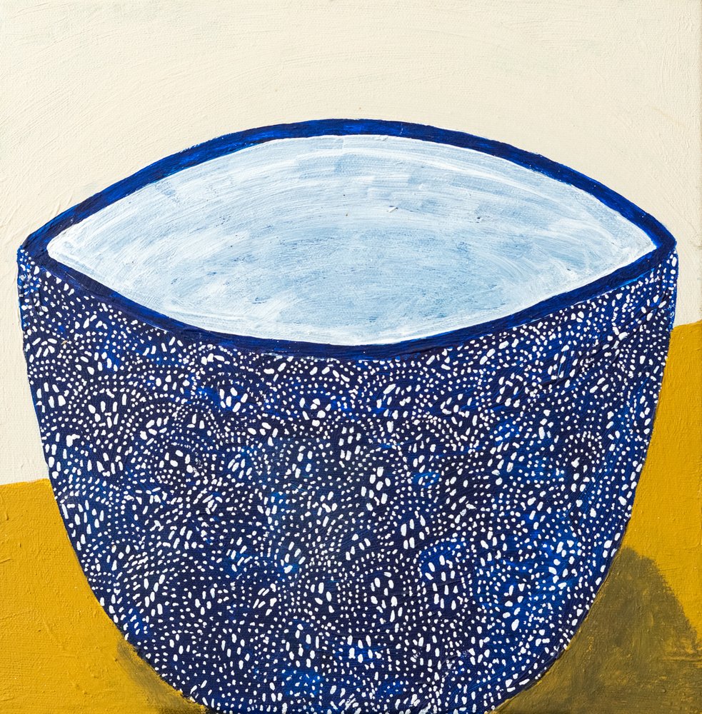Blau gemusterte Schale von Dale Hefer & Family