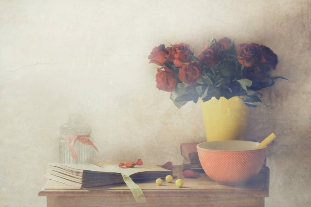 Vintage Rosen Stillleben von Delphine Devos
