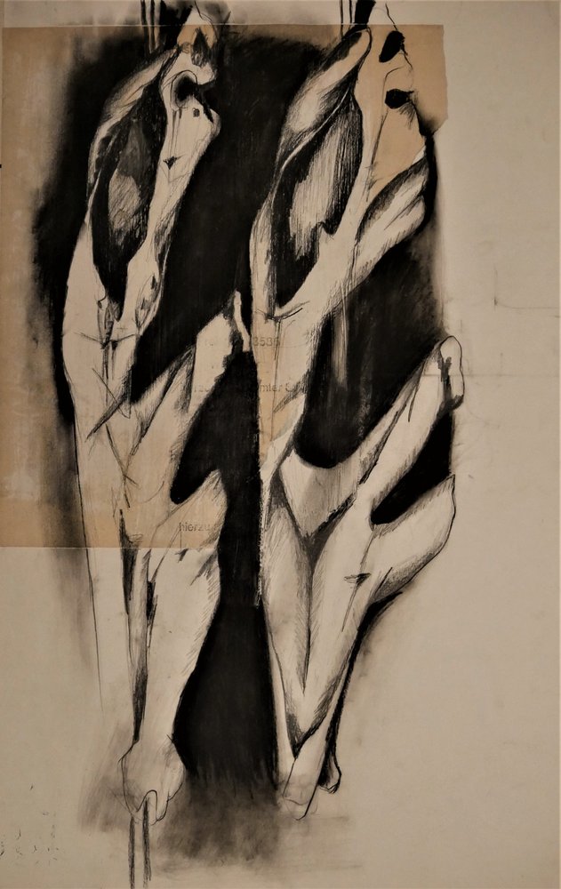 Kohleabstrakte Figuren von Doris Schmitz