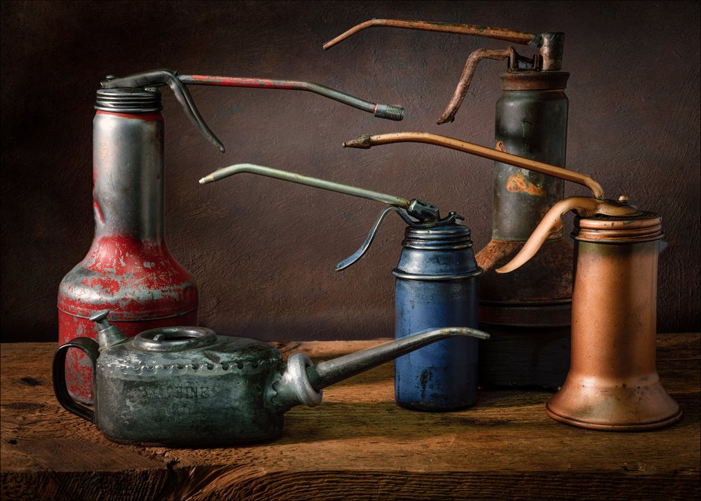 Vintage Ölkanne Sammlung von Jon  Kinney