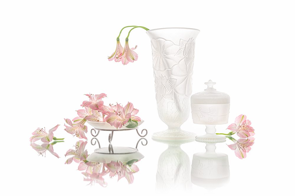 Elegante Rosa Blumen Spiegelung von Lydia Jacobs