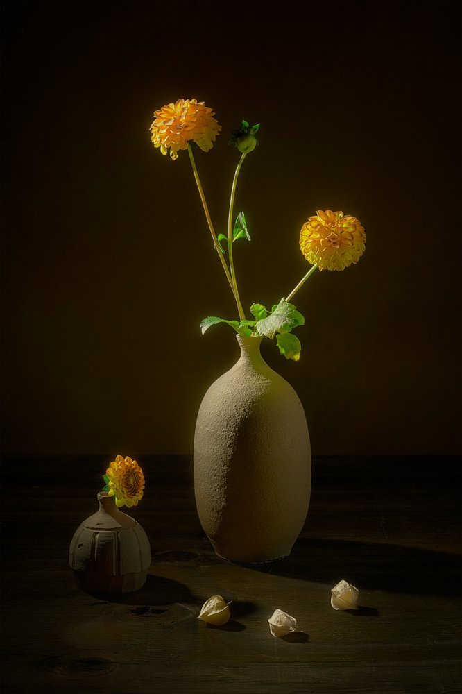 Stimmungsvolles Blumen-Stillleben von Lydia Jacobs