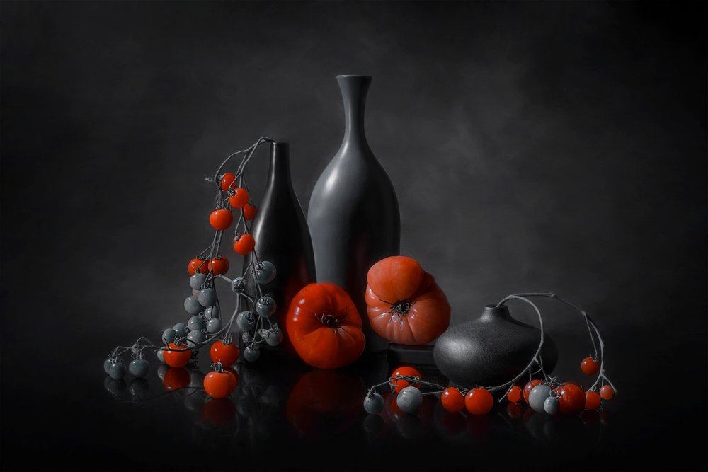 Stimmungsvolles Tomaten-Stillleben von Lydia Jacobs