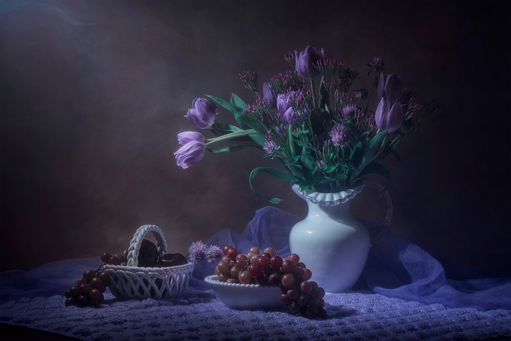 Lila Tulpen Stillleben von Lydia Jacobs