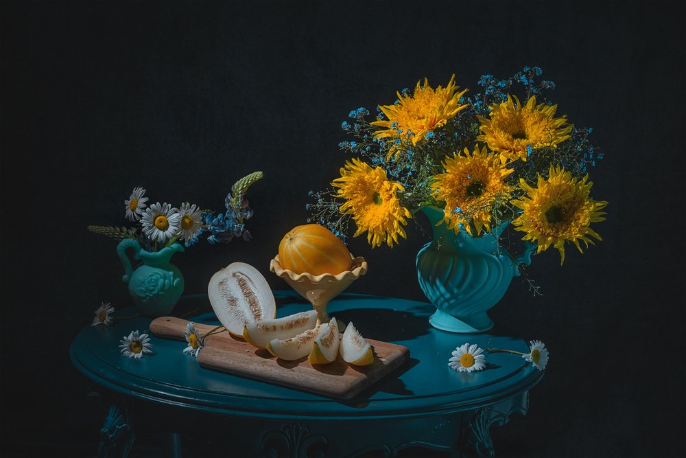 Lebendige Sonnenblumen und Melone von Lydia Jacobs