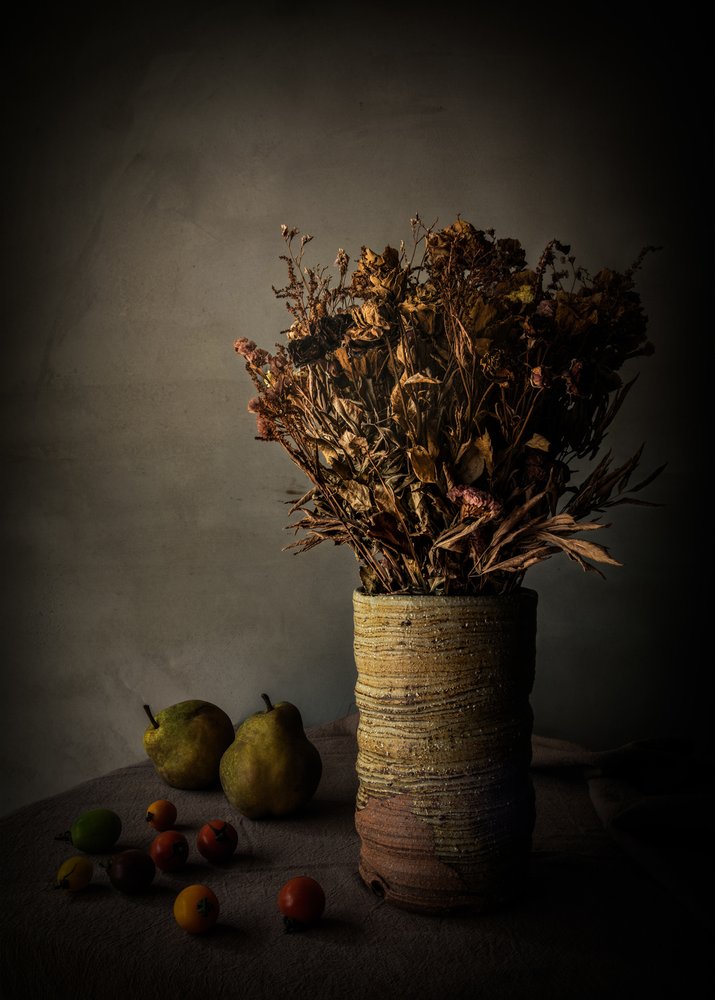 Stimmungsvolle Blumenstillleben von NOB NOZA