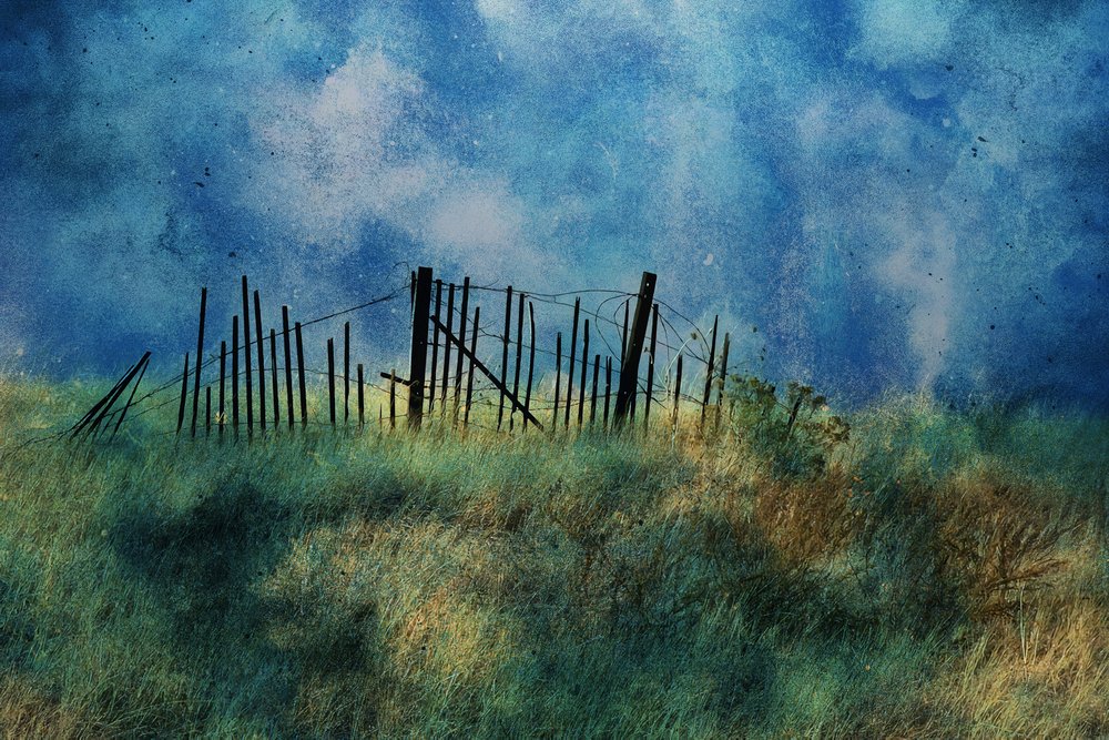 Küstenzaun Blauer Himmel von Porter Thomas