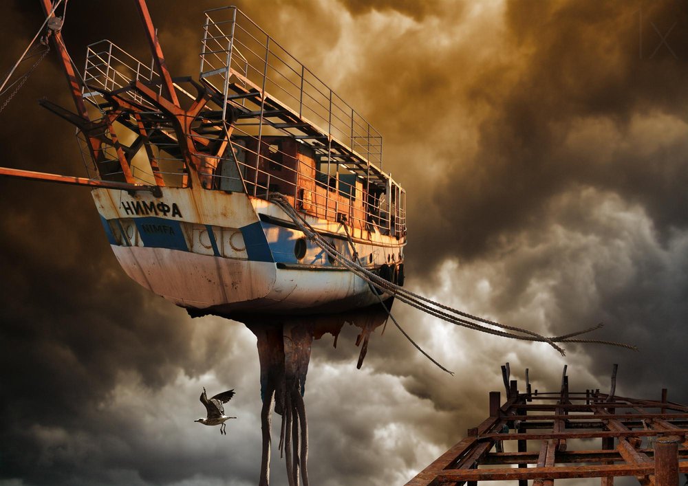 Dramatisches Fliegendes Schiff von Radoslav Penchev