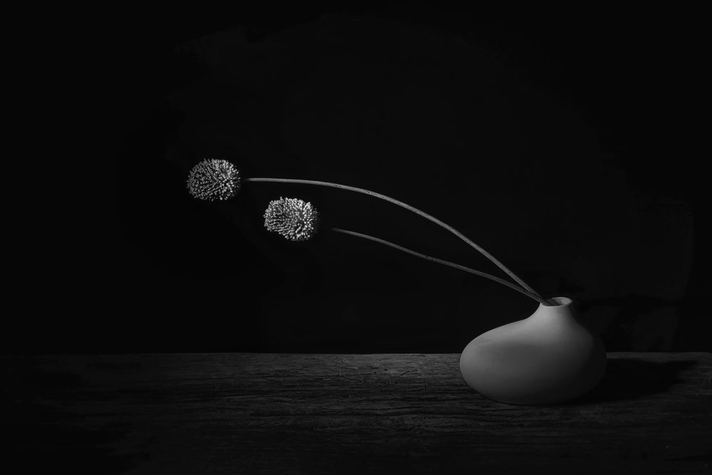 Elegantes Blumenstillleben von Saskia Dingemans