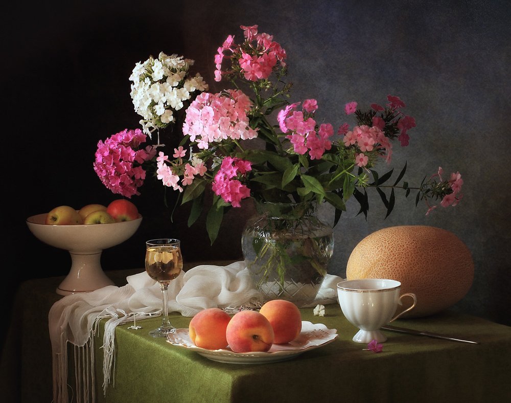 Phlox und Sommerfrüchte von Tatyana Skorokhod