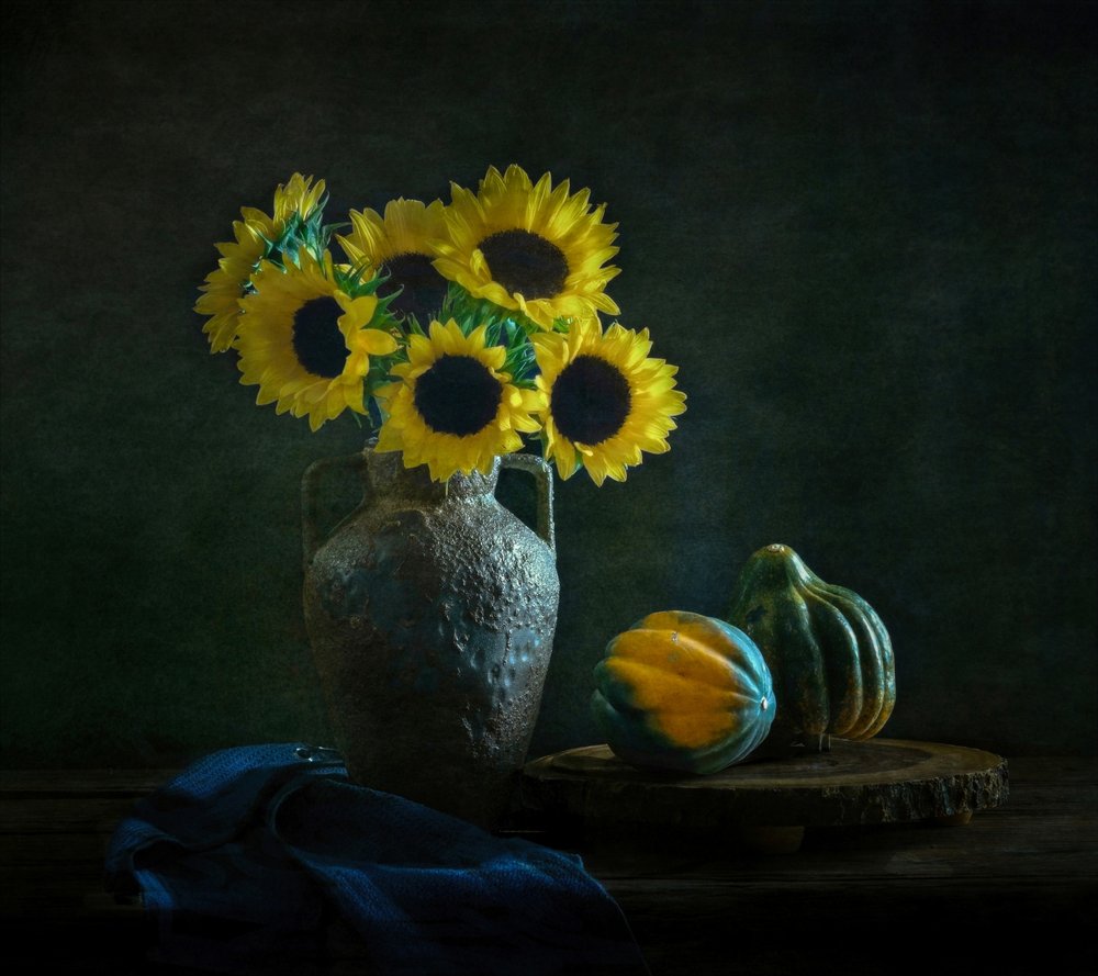Stimmungsvolle Sonnenblumen und Kürbisse von Yinan F.