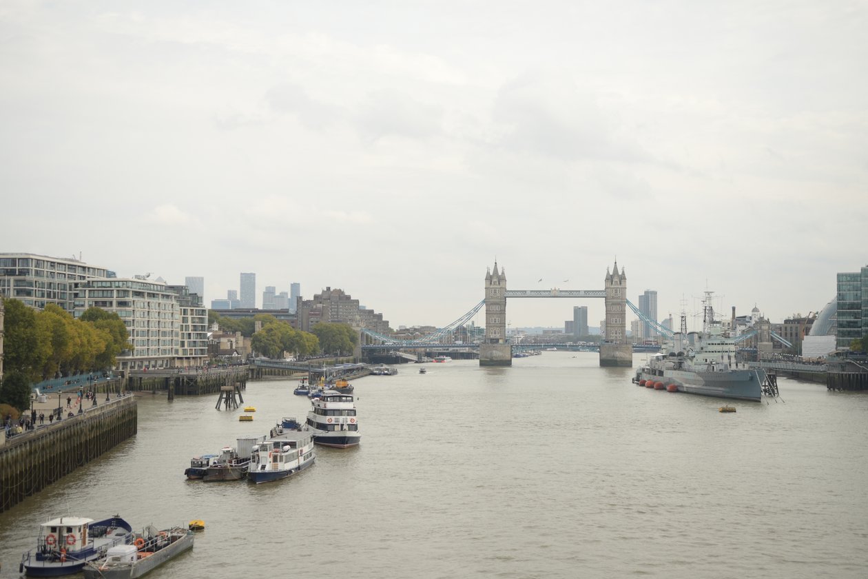 London Bridge über die Themse im Herzen Londons von Albert Mansour