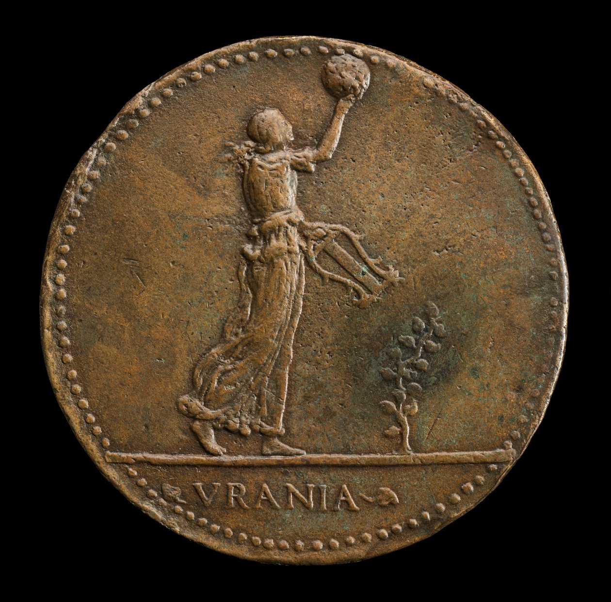 Urania geht nach rechts, hält einen Globus und eine Lyra [Rückseite], 1488 oder später von Adriano Fiorentino