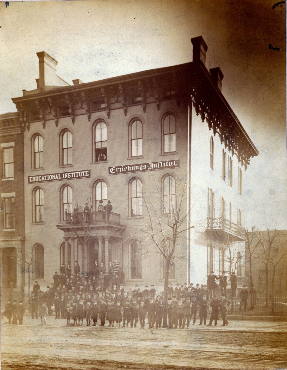 Bildungsinstitut, Chouteau Avenue zwischen der Zehnten und Elften Straße von Alfred Bennefeld