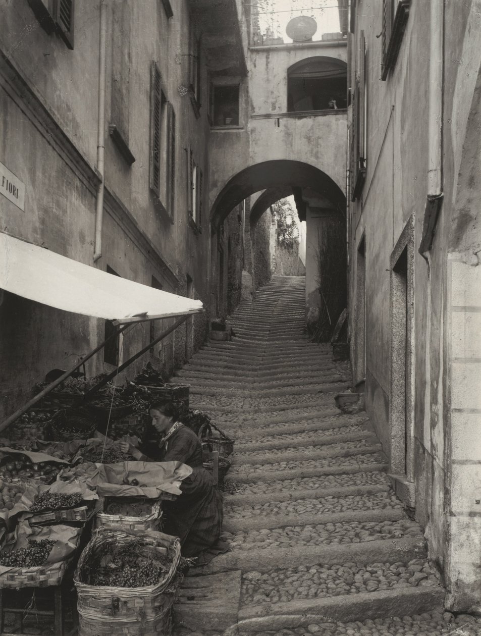 Via Fiori, Bellagio von Alfred Stieglitz