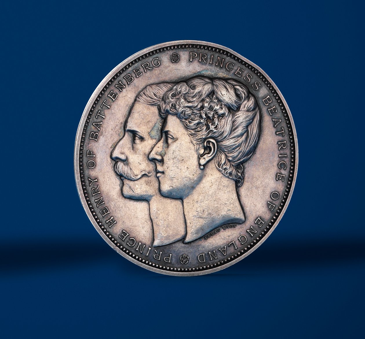 Medaille zur Erinnerung an die Hochzeit von Prinzessin Beatrice und Prinz Henry von Battenberg, 1885 von Alfred and Wyon, Joseph Shephard Wyon