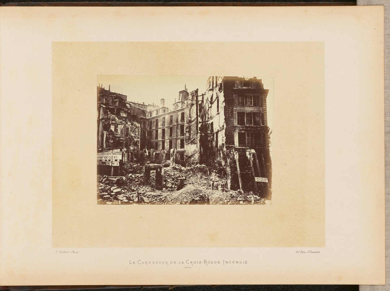 Der abgebrannte Carrefour de la Croix-Rouge von Alphonse J. Liébert
