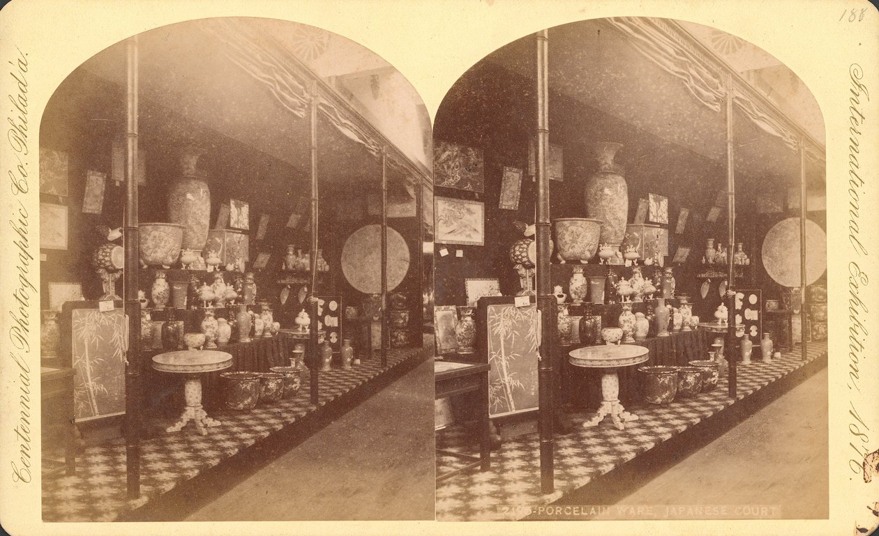 Sammlung japanischer Vasen, Urnen und Bildschirme, Japanischer Hof, Centennial International Exhibition von American Photographer
