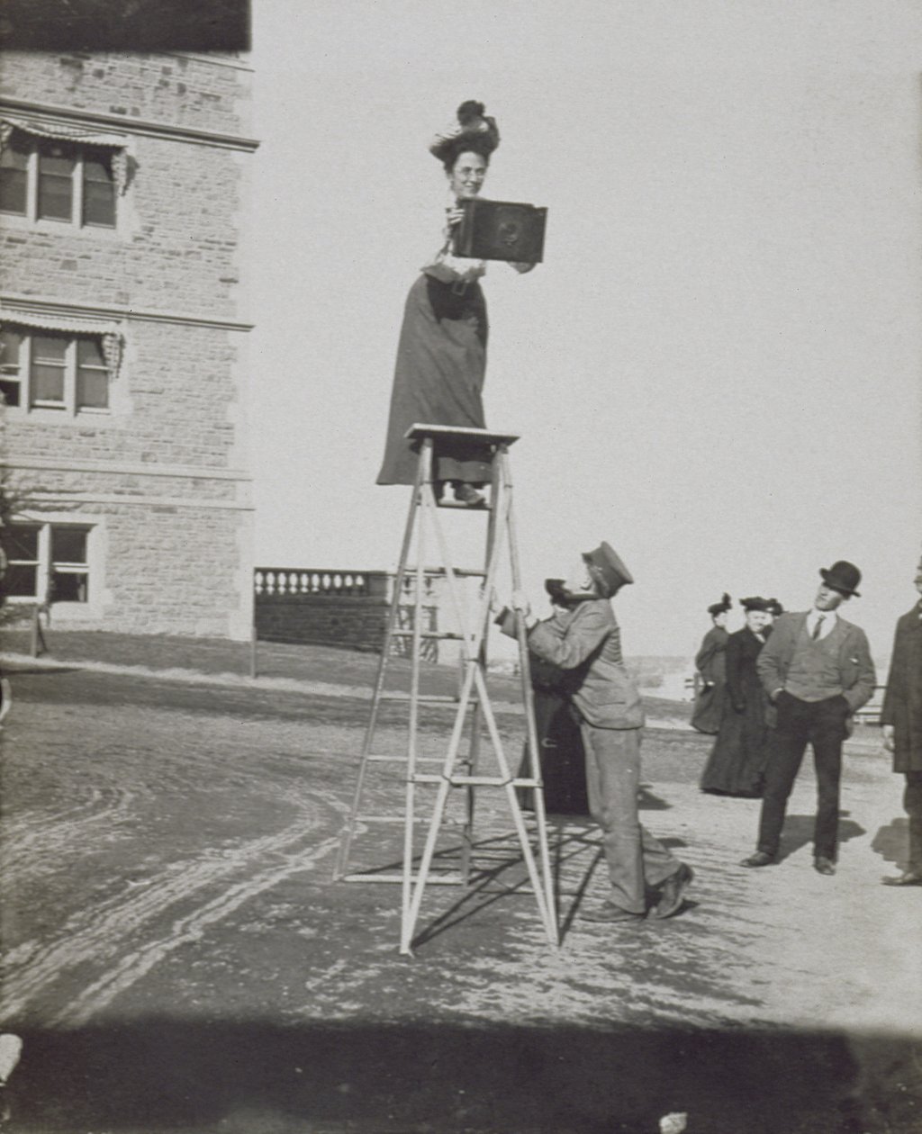 Jessie Tarbox Beals (1871-1942) auf der Louisiana Purchase Exposition, 1904 von American Photographer
