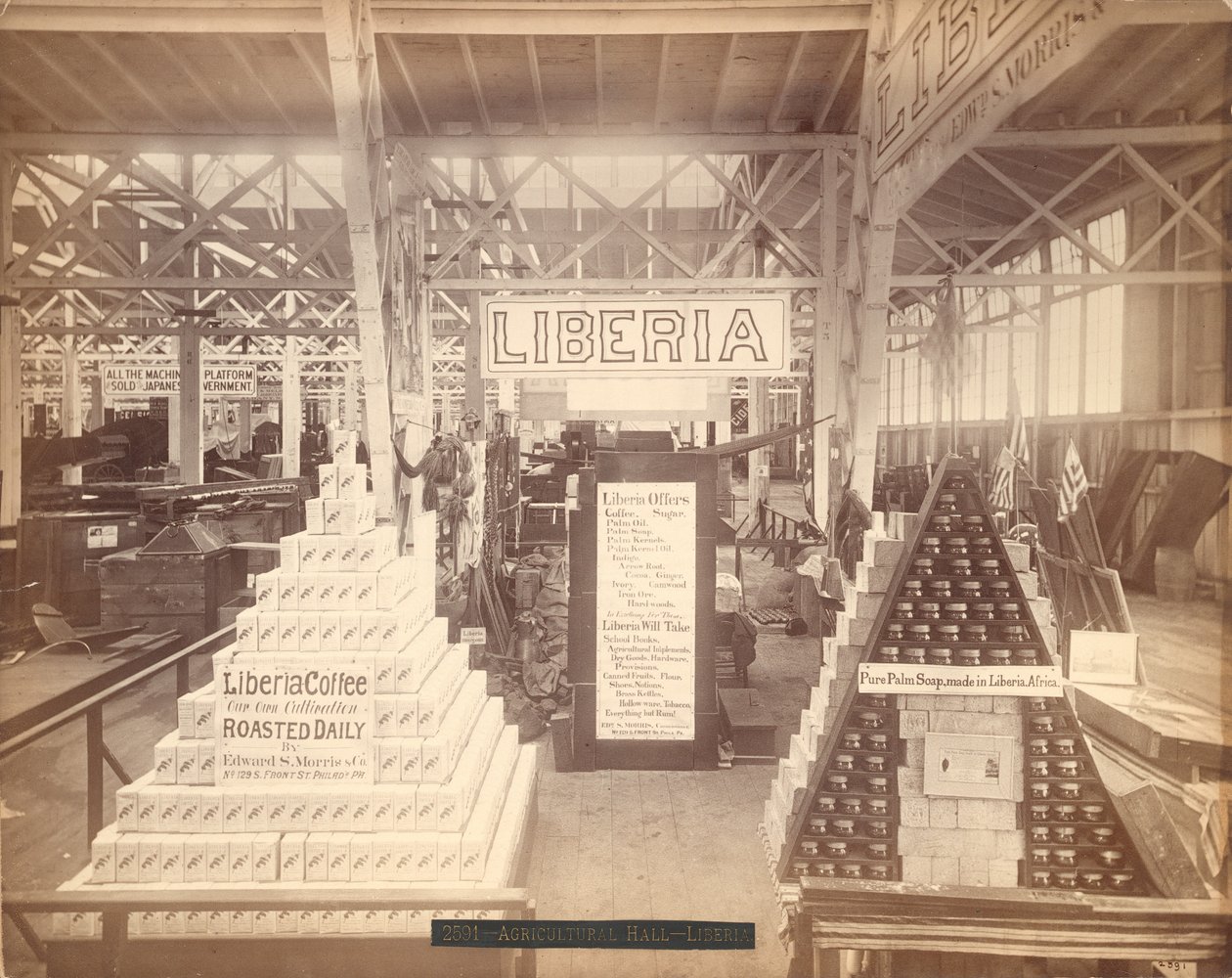Liberia Seifen- und Kaffeedisplay, Agricultural Hall, Philadelphia Centennial Exhibition, 1876 (Albuminabzug) von American Photographer