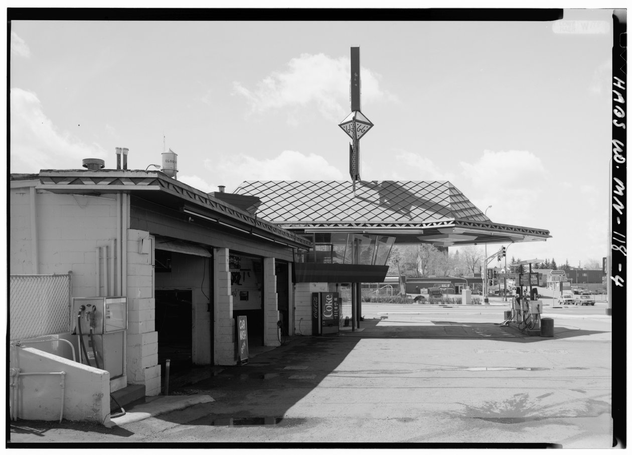 Lindholm Oil Company Tankstelle, Cloquet, Minnesota von American Photographer