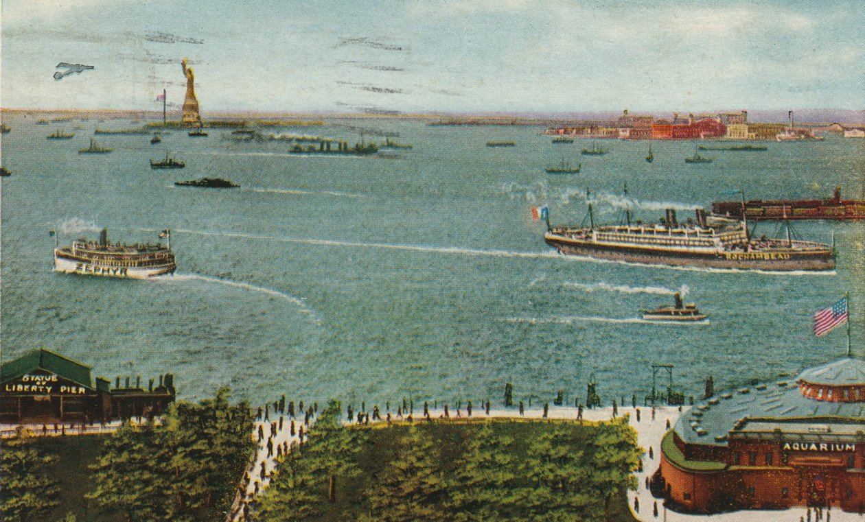 New Yorker Hafen von der Battery, mit Freiheitsstatue und Ellis Island, um 1910 von American School