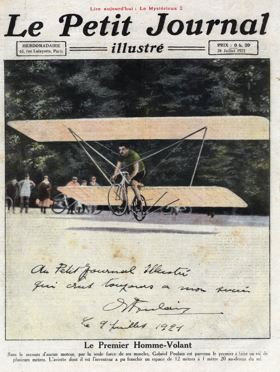 Widmungsporträt des französischen Erfinders und Radfahrers Gabriel Poulain an Bord seiner „Aviette“, einem Fahrrad mit Doppeldeckerflügeln, das ihm ermöglichte, einige Meter ohne Motor zu fliegen. Illustration aus „Le petit journal illustré“ vom 24.07.1921 von Anonymous Anonymous