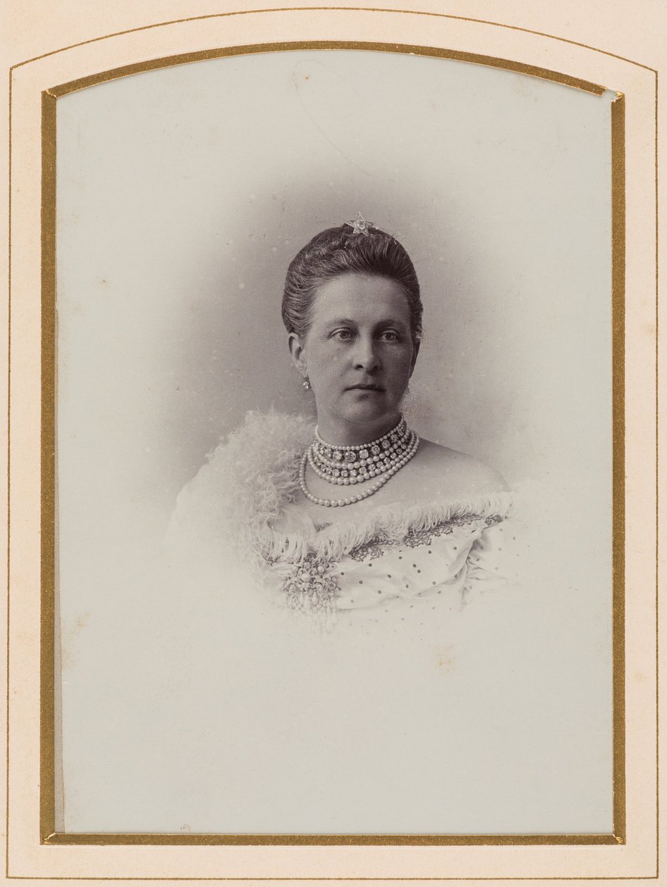 Olga Konstantinowna von Russland, Königin der Hellenen - Porträt von Großfürstin Olga Konstantinowna von Russland, Anonym. Albumin-Foto von Anonymous Anonymous