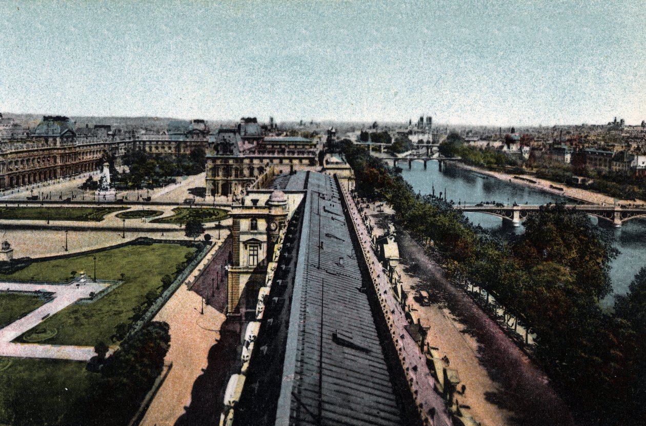 Paris: Panorama in Richtung Louvre. Die Seine und die Kathedrale Notre Dame (Notre-Dame) rechts. Fotografie von 1920 im „Artistic Album“ der Stadt Paris. Private Sammlung. von Anonymous Anonymous