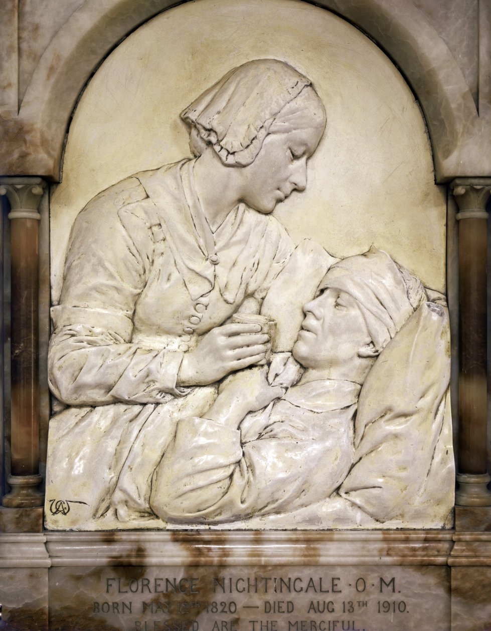 Florence Nightingale tröstet einen verwundeten Mann von Arthur George Walker