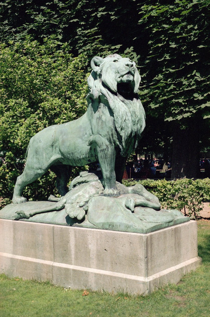 Nubischer Löwe und seine Beute, 1870 von Auguste Cain