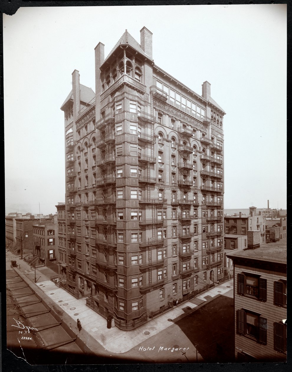 Das Hotel Margaret, Brooklyn, 1907 von Byron Company