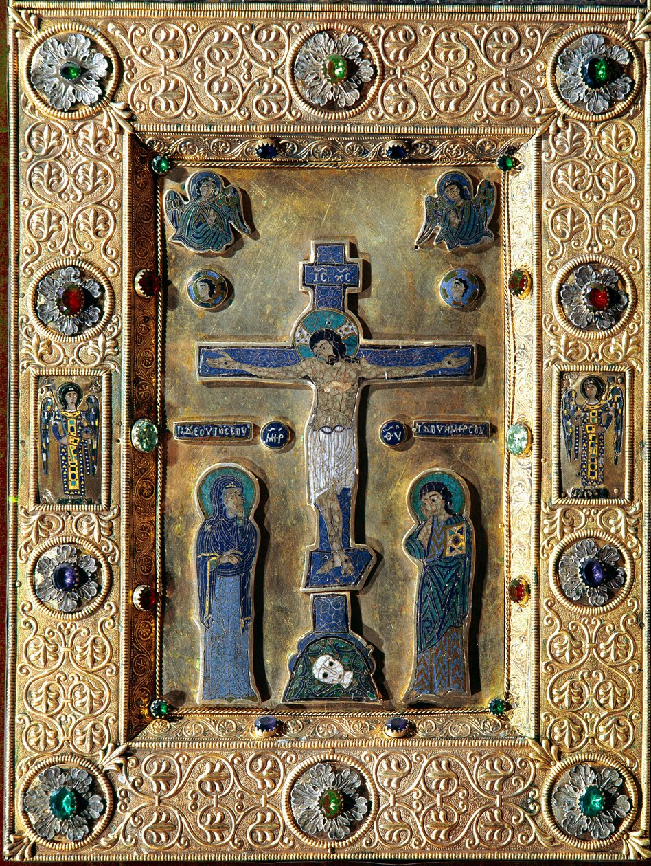 Evangelium aus Gold und Emaille, verziert mit Goldblättern und Filigrankreuz, das die Jungfrau und den Heiligen Johannes darstellt. 12.-13. Jahrhundert. Venedig, Schatz von San Marco von Byzantine