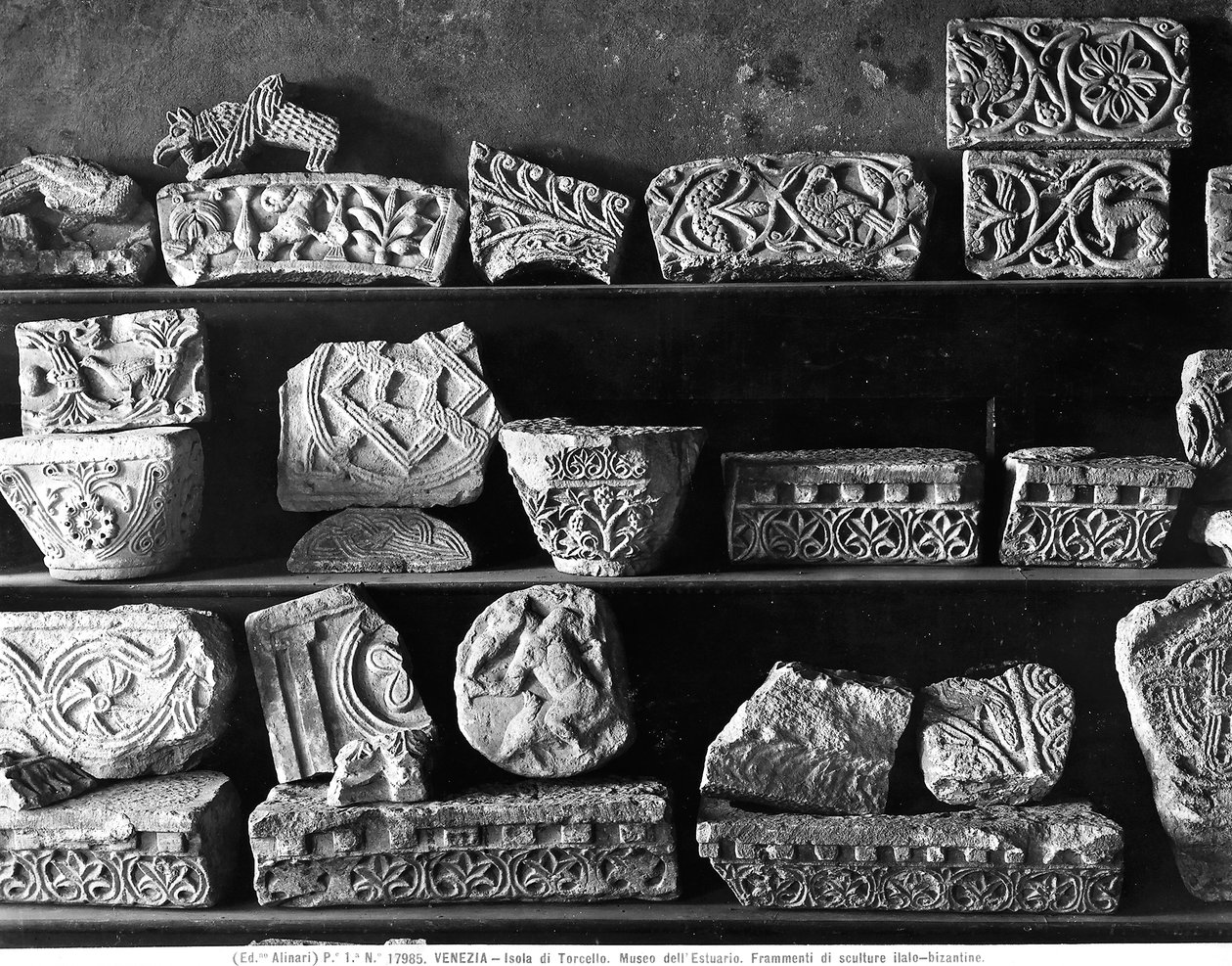 Fragmente italo-byzantinischer Skulpturen von Byzantine Byzantine