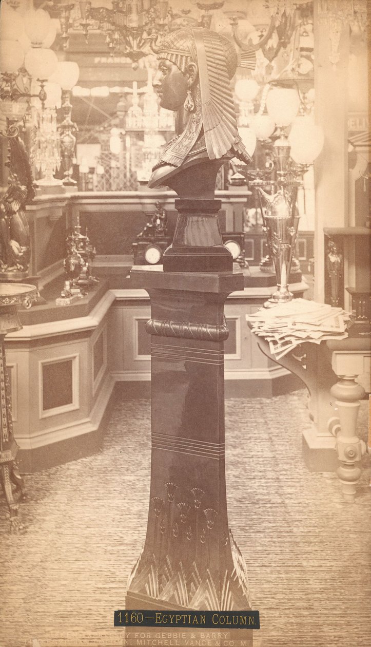 Ägyptische Säule, Mitchell, Vance & Co., Hauptgebäude, Centennial Exhibition, Philadelphia von Centennial Photographic Co.