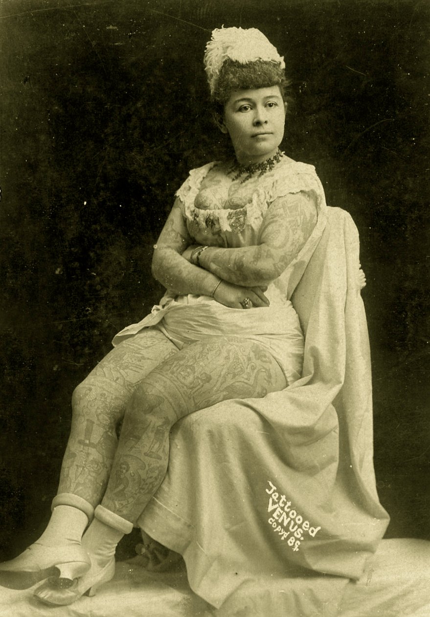 Porträt von Annie Howard, die tätowierte Dame, um 1903 von Charles Eisenmann