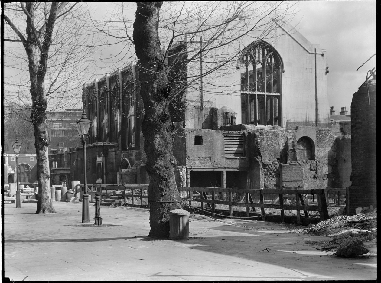 Inner Temple Hall, Temple, City of London, Greater London Authority, 1940-1945 von Charles William Prickett