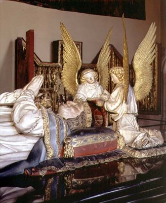 Detail der Effigie und zwei Engel, vom Grabmal Philip der Kühne, Herzog von Burgund (1342-1404), von Jean de Marville (gest. 1389), Claus Sluter (gest. 1405/6) und Claus de Werve (ca. 1380-1439), in Auftrag gegeben für das Kloster Champmol von Claus and Marville Jean de Sluter